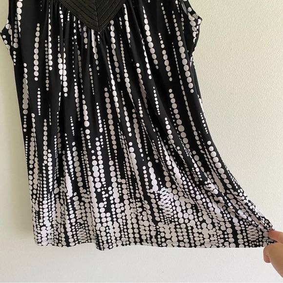 WHITE House Black Market Black and White Polka Dot  V-Neck Tank Top Size S - Picture 4 of 9